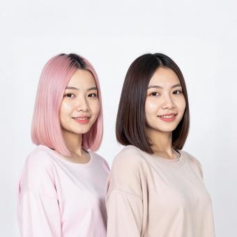 女性二人の笑顔 ビフォーアフター 女性二人の笑顔 ビフォーアフターの写真