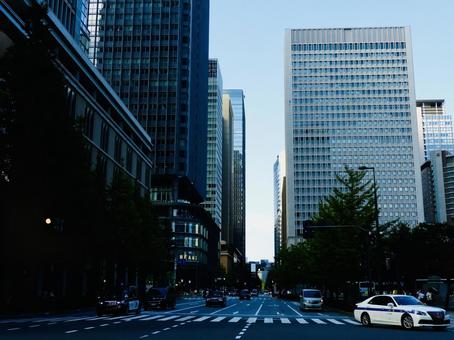 東京丸の内の都道402号錦町有楽町線 大名小路,丸の内,丸ノ内の写真素材