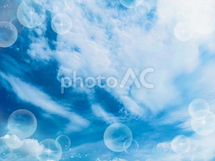 青空　雲　爽やか　晴れ　コピースペース 青空,爽やか,コピースペースの写真素材