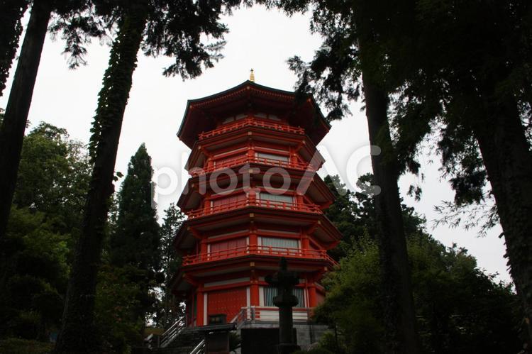 赤い五重塔＠山口観音 五重塔,寺,寺院の写真素材