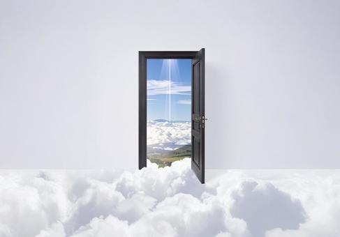 雲の扉から広がる未来 雲の扉から広がる未来の写真