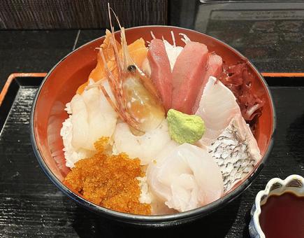 海鮮丼 海鮮丼 夕食,ディナー,おいしいの写真素材