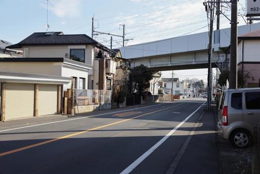 住宅街を通る東北新幹線 住宅街を通る東北新幹線 東北新幹線,高架橋,道路の写真素材