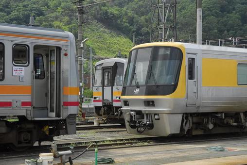 キヤ141 キハ120 ディーゼルカー キヤ141 キハ120 ディーゼルカー 鉄道,電車,線路の写真素材