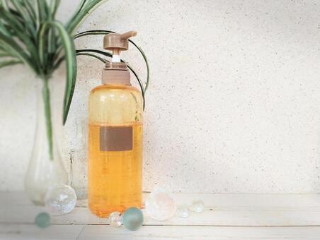 ボディソープ類のボトル 単品 横長サイズ コンディショナー,シャンプー,ボディソープの写真素材