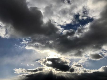 雲と太陽 雲と太陽の写真