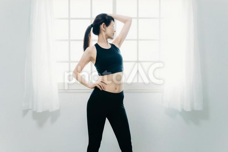 女性のボディ（横顔） 美ボディ,女性,ヨガの写真素材