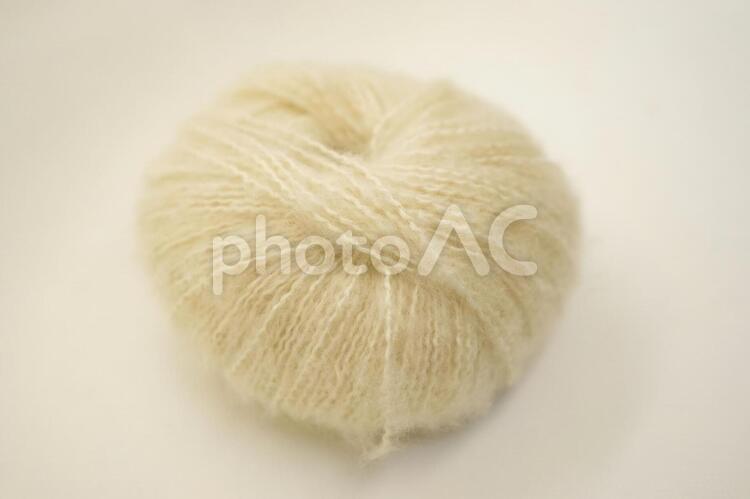 ベージュの毛糸の玉 毛糸,玉,けいとの写真素材