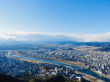 岐阜市街地と長良川の俯瞰 長良川,岐阜市,長良川鵜飼の写真素材