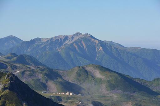 剱岳・早月尾根から見た室堂と薬師岳 室堂,室堂平,立山の写真素材