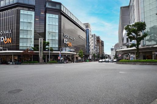 京都 四条通り交差点5 四条通り,四条河原町,河原町通りの写真素材