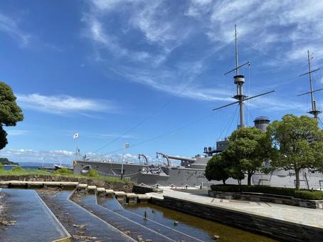 青空と戦艦三笠 青空と戦艦三笠 空,晴れ,雲の写真素材