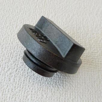 Photo, oil filler cap, oil cap, engine oil cap, 