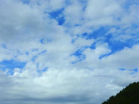 【空の写真】秋空 秋空,空,雲の写真素材