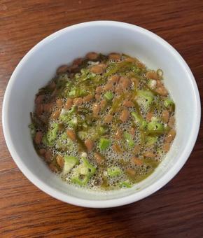 納豆とめかぶと自家栽培刻みオクラ 納豆とめかぶと自家栽培刻みオクラの写真
