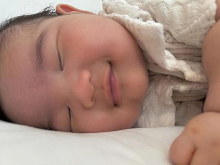 ねんねんね ねんねんね 赤ちゃん,新生児,寝顔の写真素材