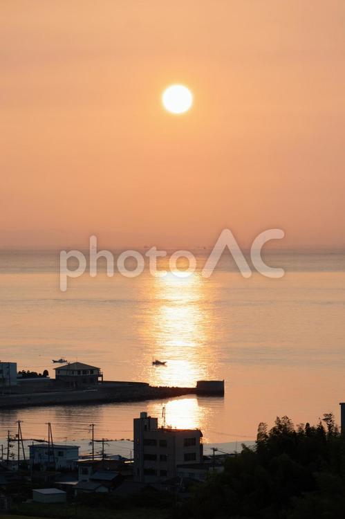 ［兵庫県淡路市］淡路島｜日の出｜大阪湾 淡路島,日の出,朝日の写真素材