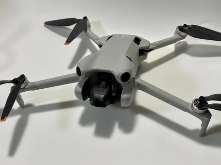 空撮用の小型ドローン 空撮用の小型ドローンの写真