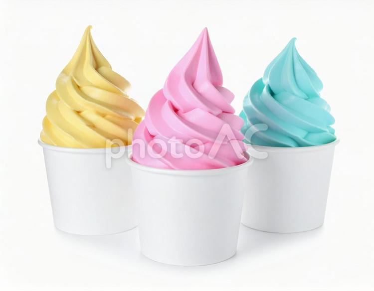 カップに入ったソフトクリーム　３色 ソフトクリーム,カップ,白の写真素材