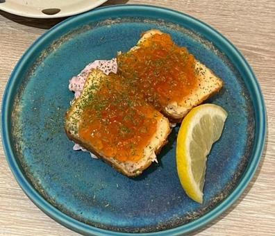 Fried salmon with salmon roe, JPG Fried salmon with salmon roe, JPG