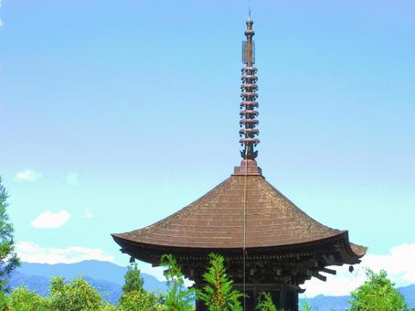 長野県-前山寺-三重塔-近景 長野県-前山寺-三重塔-近景の写真