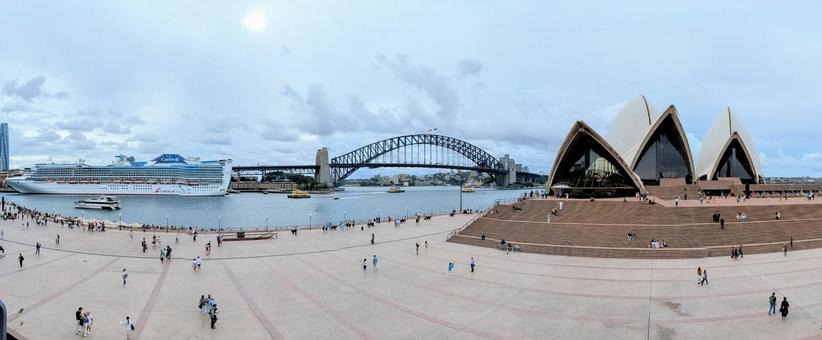 Photo, forecourt, opera house, plaza, 