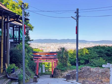 京都・伏見稲荷大社 四つ辻からの眺め 伏見稲荷大社,稲荷,大社の写真素材