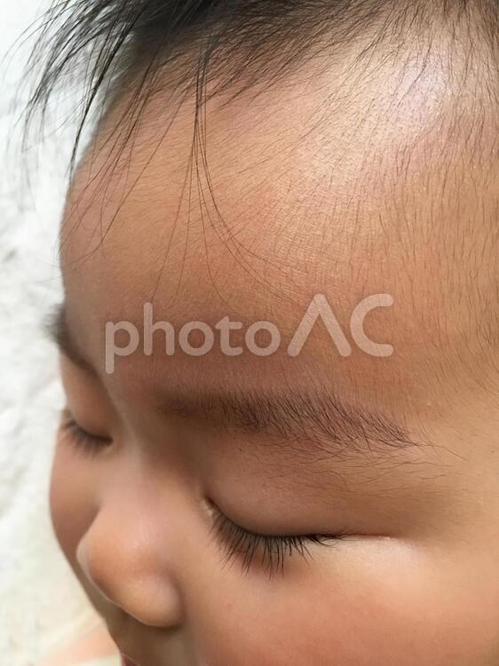 赤ちゃんのおでこと眉 赤ちゃん,おでこ,眉の写真素材