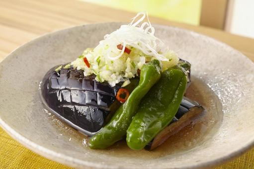 茄子の揚げびたし 茄子の揚げ浸し,茄子,揚げびたしの写真素材