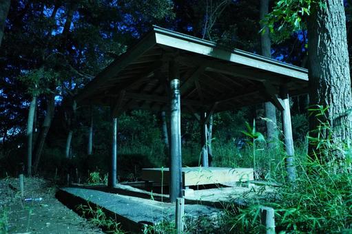 松戸市、夜の大谷口歴史公園東屋 松戸市、夜の大谷口歴史公園東屋 夜,公園,暗いの写真素材