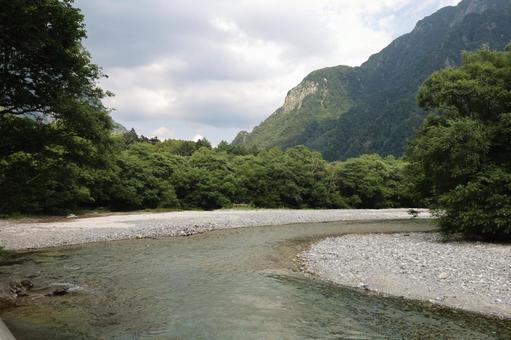 森の中のせせらぎ 森の中のせせらぎの写真