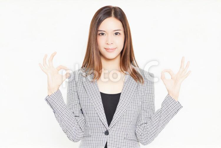 OKのジェスチャーをするビジネスウーマン 女性,ビジネス,okの写真素材