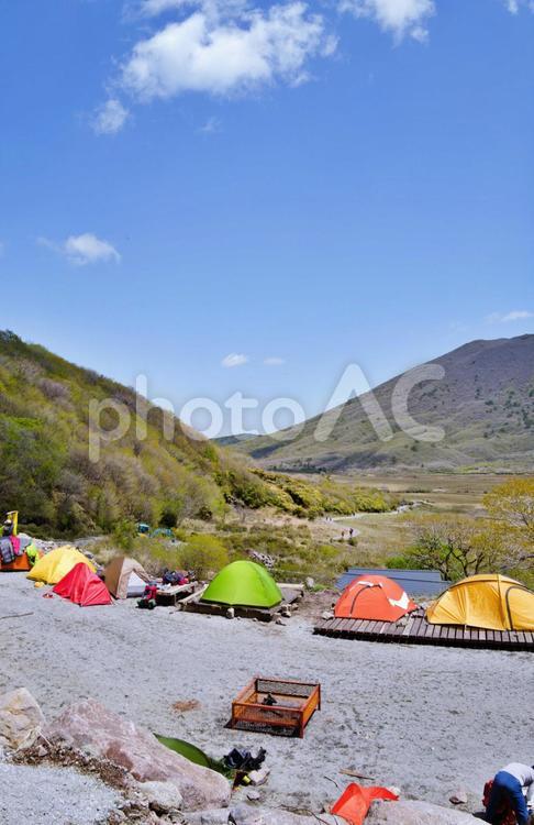 九州の百名山・くじゅう連山でテント泊 テント,キャンプ,野営地の写真素材