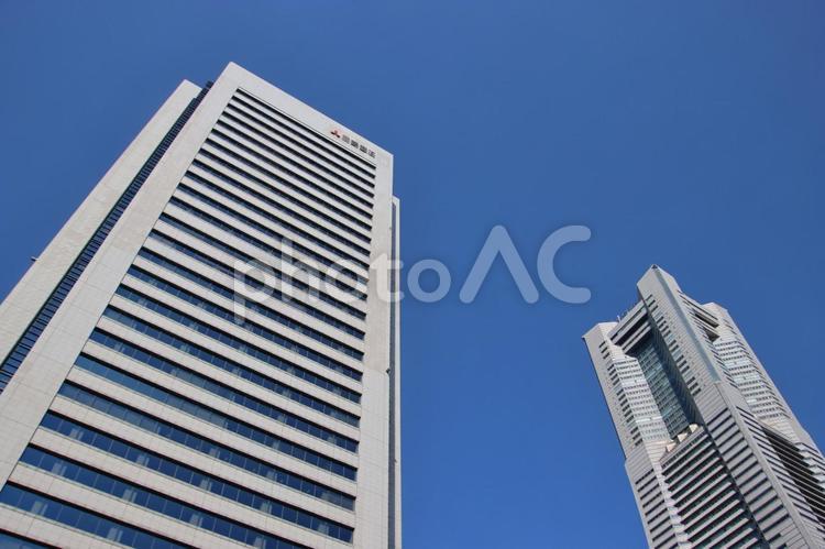 三菱重工ビルとランドマークタワー（横浜） 横浜,ビル,高層ビルの写真素材