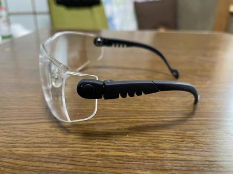 防護用メガネ 防護用メガネの写真