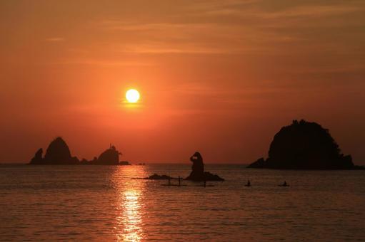 大田子海岸の素晴らしい夕陽 大田子海岸の素晴らしい夕陽の写真
