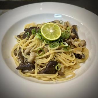 舞茸の和風パスタ 舞茸の和風パスタ 旦那飯,男の料理,手料理の写真素材