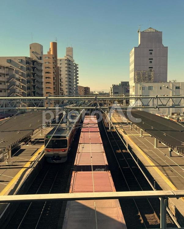 街の風景 駅,線路,鉄道の写真素材
