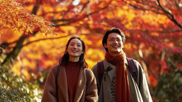 紅葉デートを楽しむカップル 紅葉デートを楽しむカップルの写真