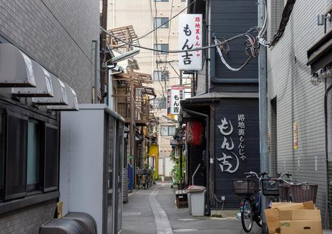 Back alleys of Tsukishima, JPG