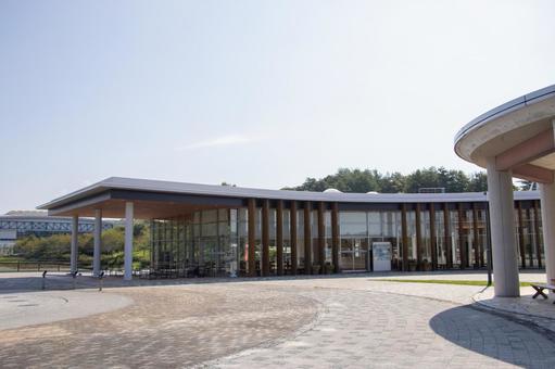 愛・地球博記念公園 モリコロパーク 愛・地球博記念公園 モリコロパーク 愛・地球博記念公園,モリコロパーク,青空の写真素材