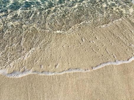 浜辺に打ち寄せる波01 浜辺に打ち寄せる波01の写真