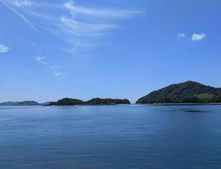 The calm Seto Inland Sea and the beauty of the islands around Oshima, JPG