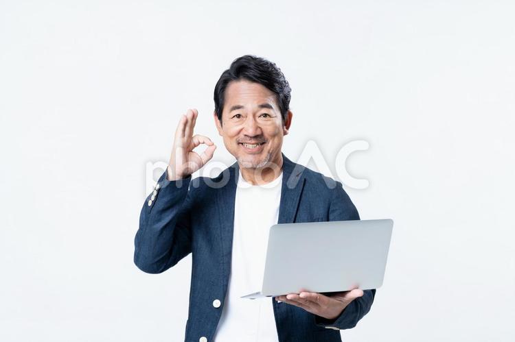OKサインのミドルのビジネスマン 成功,ビジネスマン,ビジネスの写真素材