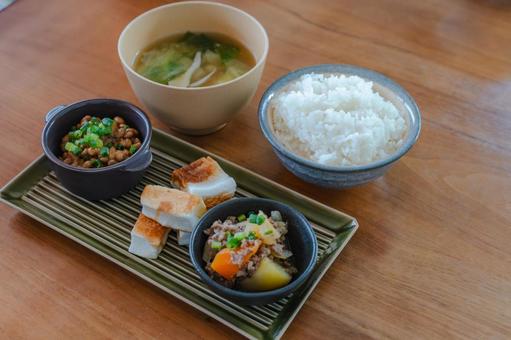 納豆とごはんの朝食 納豆とごはんの朝食 朝食,和食,納豆の写真素材