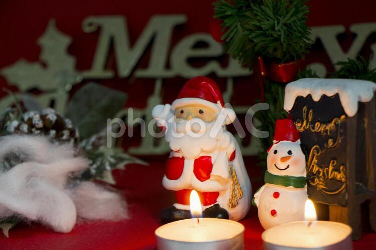 クリスマスイメージ クリスマス,サンタクロース,キャンドルの写真素材