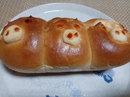 三匹の子ぶたパン 三匹の子ぶたパン 三匹の子ぶたパン,パン,卵の写真素材