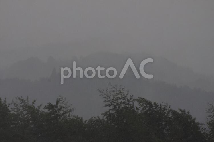 墨絵 墨絵,雨,くもりの写真素材