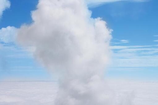わきたつ雲の柱 わきたつ雲の柱の写真