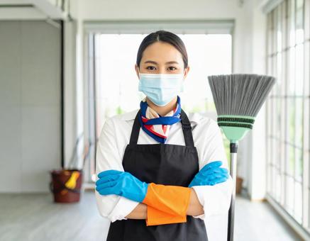 家の掃除にをはじめようとする人の写真